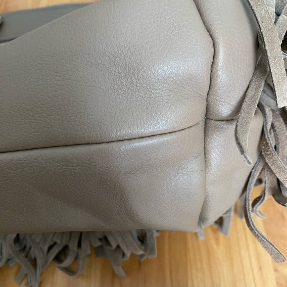 Tory Burch suede bag in very good condition - Picture 3 of 5